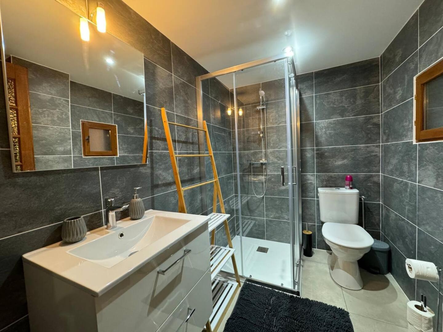 Les Chambres Tonics Montrevel-en-Bresse Esterno foto